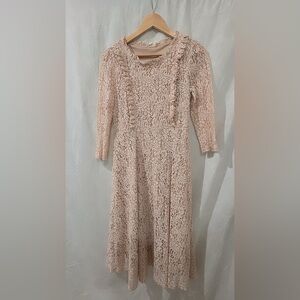 Elegant Lace Dress in Soft Pink